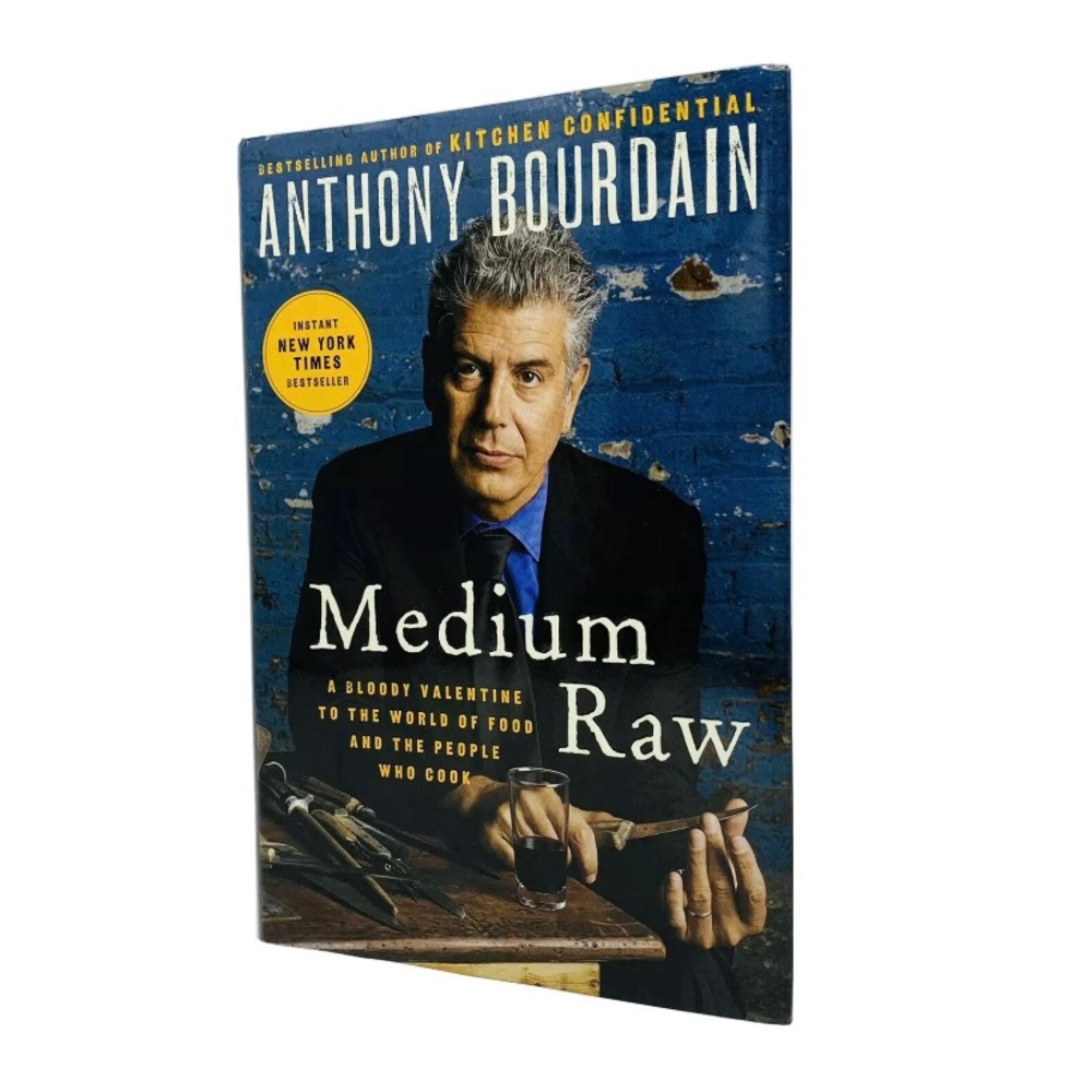 Anthony Bourdain Chef Medium Raw Hard Cover Book Great Condition Foodie 2011